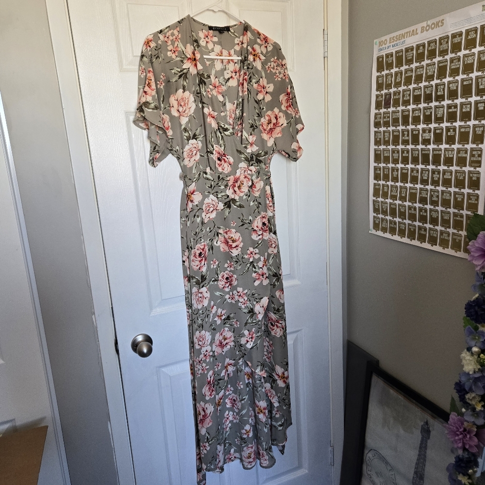 Dynamite Floral Maxi Dress - Gray and Pink